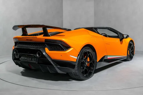 Lamborghini Huracán Performante Spyder — photo 4 of 40