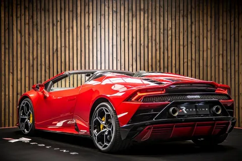 Lamborghini Huracán LP 640-4 EVO Spyder — photo 3 of 43