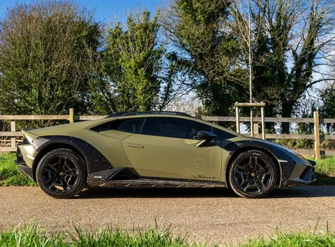 Lamborghini Huracán Sterrato — photo 4 of 43