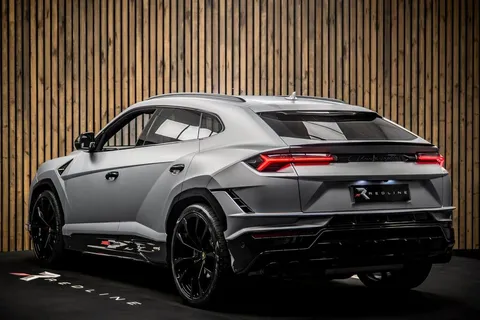 Lamborghini Urus — photo 3 of 45