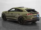 Lamborghini Urus Performante thumbnail