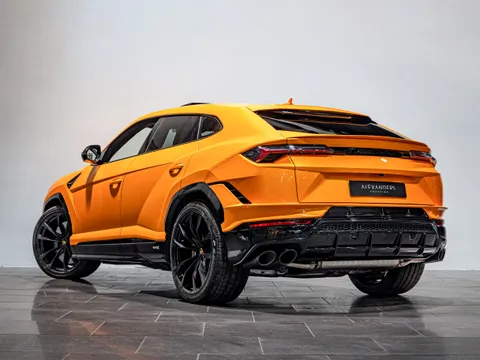 Lamborghini Urus S — photo 2 of 6