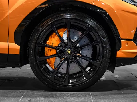Lamborghini Urus S — photo 4 of 6
