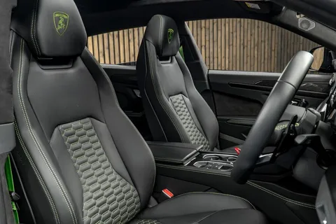 Lamborghini Urus 2