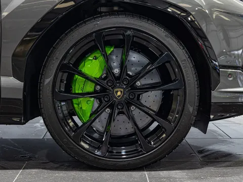 Lamborghini Urus S — photo 4 of 13
