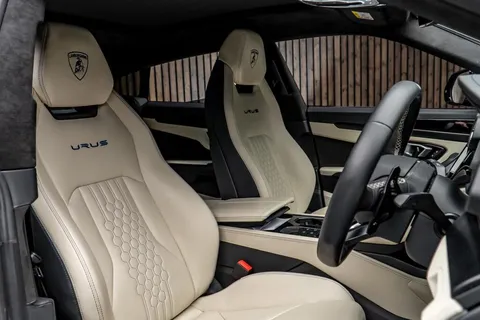 Lamborghini Urus S 2