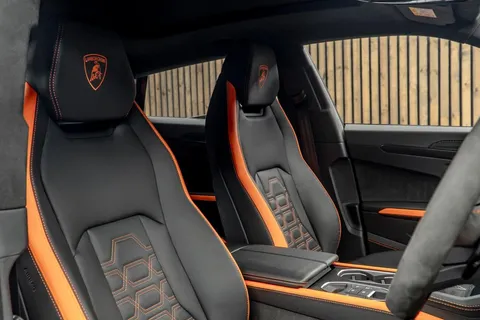 Lamborghini Urus SE 2
