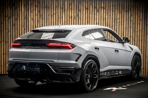 Lamborghini Urus SE 4