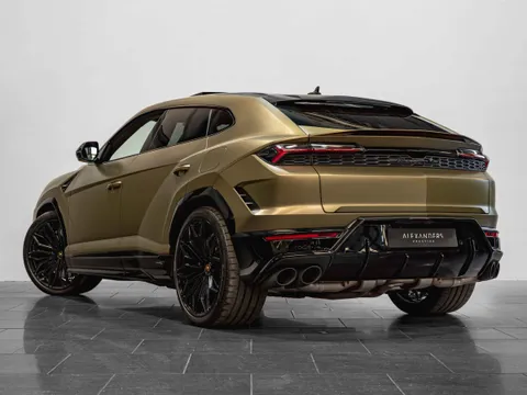 Lamborghini Urus SE 2