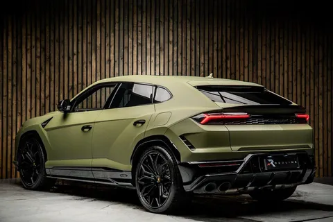 Lamborghini Urus SE — photo 3 of 48