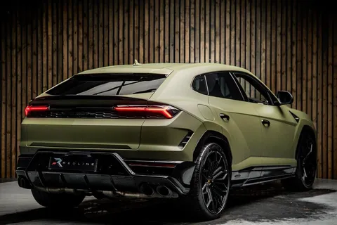 Lamborghini Urus SE 4