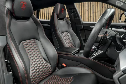 Lamborghini Urus — photo 2 of 49