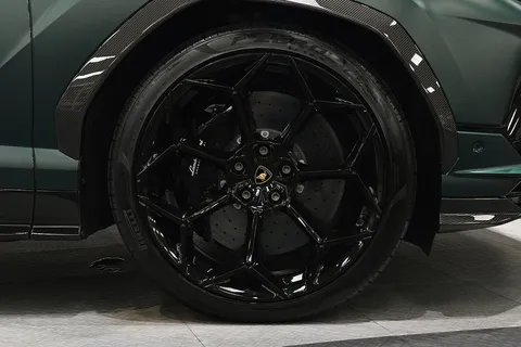 Lamborghini Urus Performante — photo 3 of 57