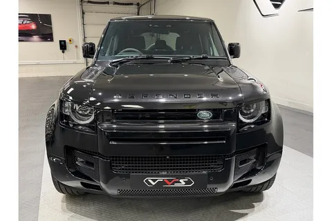 Land Rover Defender 110 P525 V8 — photo 2 of 42