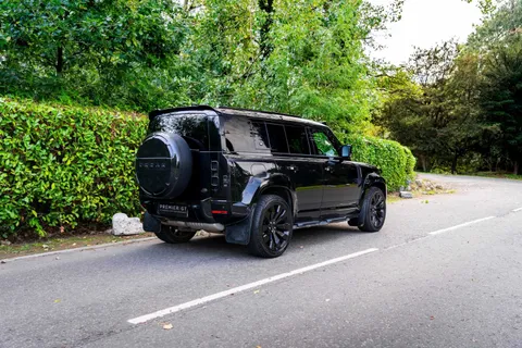 Land Rover Defender 110 X-Dynamic HSE — photo 2 of 20