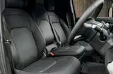 Land Rover Defender 110 X-Dynamic SE thumbnail