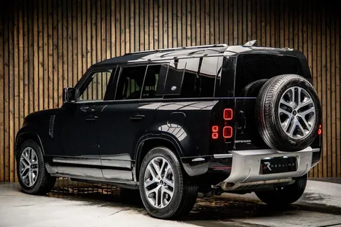 Land Rover Defender 110 P400e XS Edition — photo 3 of 44