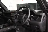 Land Rover Defender 110 D300 MHEV X-Dynamic HSE thumbnail