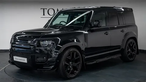 Land Rover Defender 110 Hard Top D250 HSE Urban — photo 4 of 24
