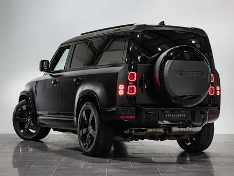 Land Rover Defender 110 Hard Top X-Dynamic HSE D350 — photo 4 of 15