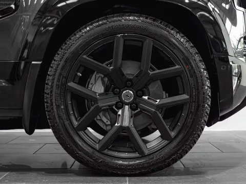 Land Rover Defender 110 HSE D300 Urban 4