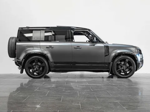 Land Rover Defender 110 V8 P525 — photo 4 of 16