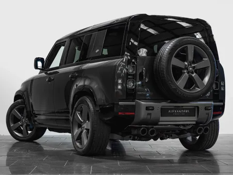 Land Rover Defender 110 V8 P525 3