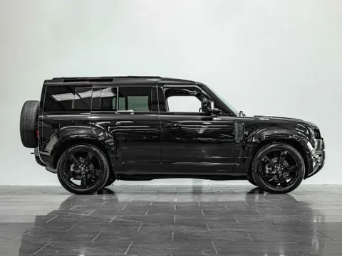 Land Rover Defender 110 X-Dynamic HSE D250 — photo 3 of 12