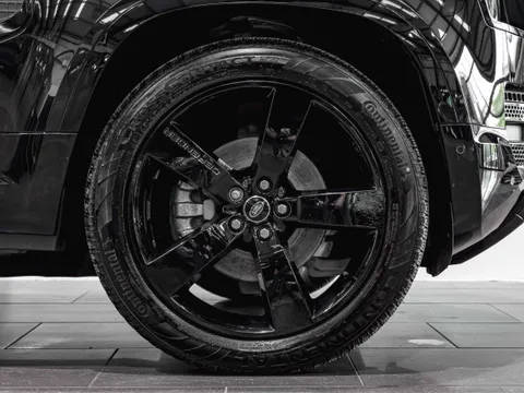 Land Rover Defender 110 X-Dynamic HSE D250 — photo 4 of 12