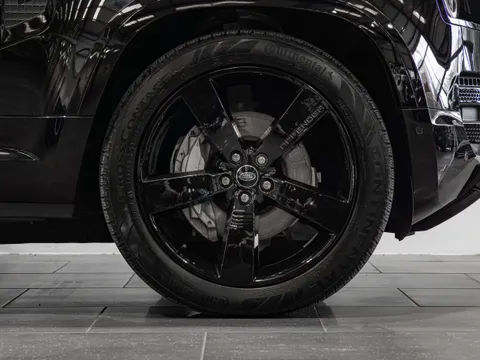 Land Rover Defender 110 X-Dynamic HSE D350 — photo 3 of 15