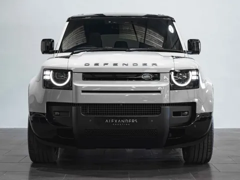 Land Rover Defender 110 X-Dynamic HSE D350 — photo 5 of 13