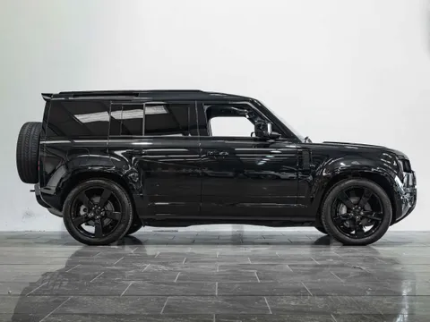 Land Rover Defender 110 X-Dynamic HSE Hard Top D350 (3 Seat) 4