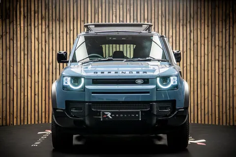 Land Rover Defender 110 X-Dynamic HSE — photo 5 of 49