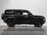 Land Rover Defender 110 X-Dynamic SE D250 thumbnail