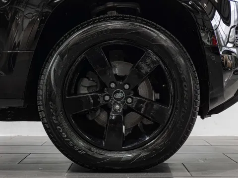 Land Rover Defender 110 X-Dynamic SE D250 — photo 3 of 14