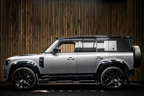 Land Rover Defender 110 P400e X-Dynamic SE 3