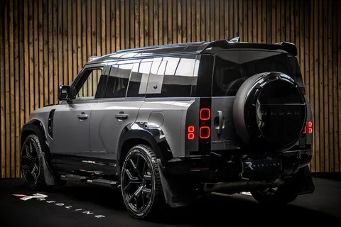 Land Rover Defender 110 P400e X-Dynamic SE 4