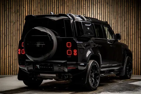Land Rover Defender 110 X-Dynamic HSE — photo 4 of 47