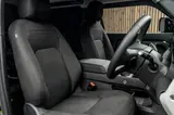 Land Rover Defender 90 thumbnail