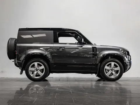 Land Rover Defender 90 Hard Top X-Dynamic SE D250 — photo 2 of 16