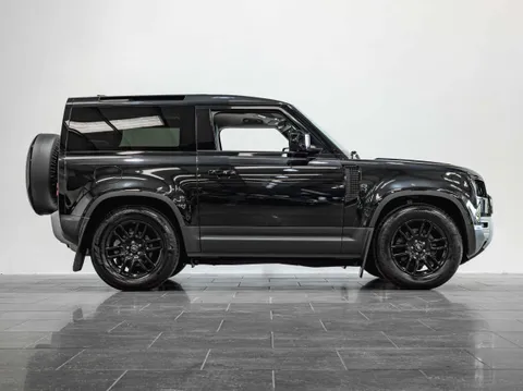 Land Rover Defender 90 SE Hard Top D250 3