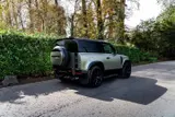 Land Rover Defender 90 V8 thumbnail