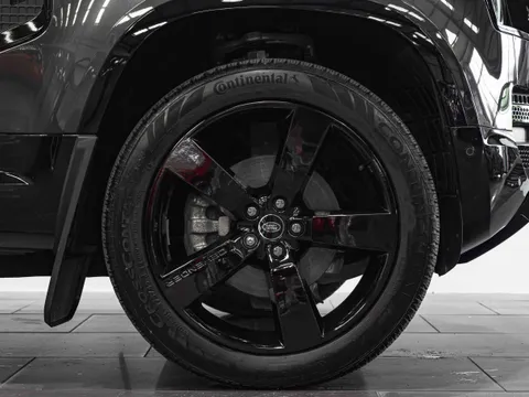 Land Rover Defender 90 X-Dynamic SE Hard Top D250 — photo 3 of 13