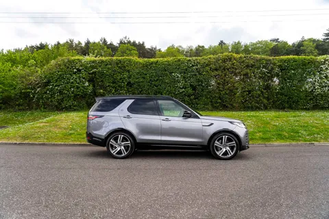 Land Rover Discovery R-Dynamic HSE MHEV 2