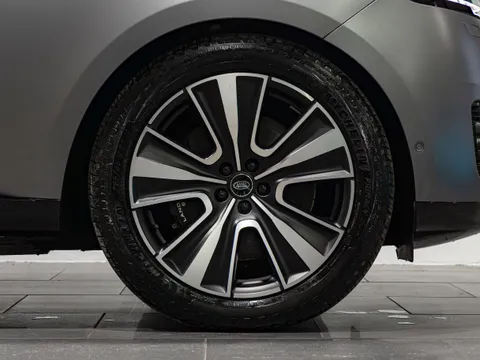 Land Rover Range Rover Autobiography P550e — photo 3 of 14