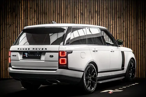 Land Rover Range Rover D300 Vogue — photo 4 of 45