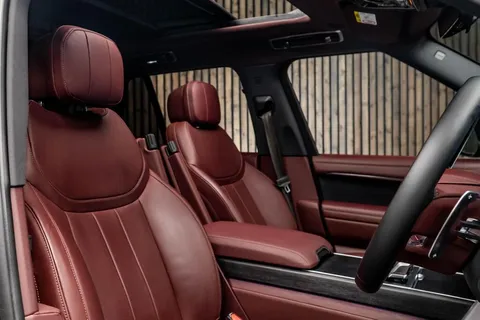 Land Rover Range Rover D350 HSE — photo 2 of 39