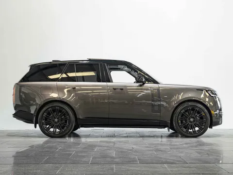 Land Rover Range Rover First Edition P530 — photo 3 of 10