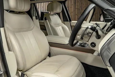 Land Rover Range Rover D350 MHEV First Edition 2
