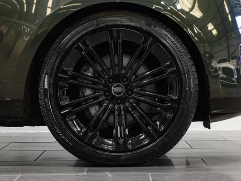 Land Rover Range Rover HSE D350 — photo 2 of 15